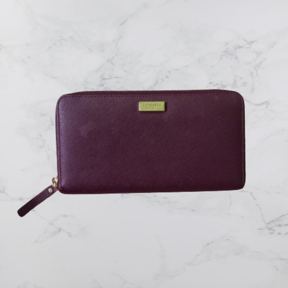 Kate Spade New York Handheld Wallet With Cardholders and Pockets (Like New)